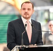 Ce avere are Alexandru Rogobete. Ministrul Sănătății primește un salariu de 66.504 lei de la Universitatea de Medicină și Farmacie din Timișoara